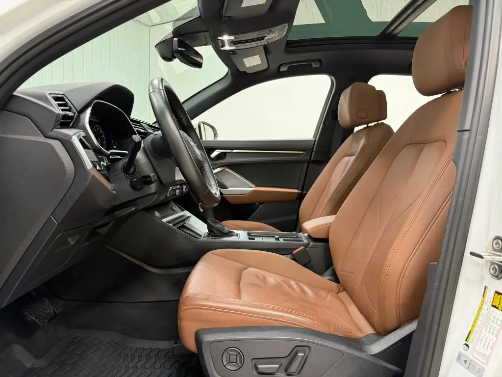 Audi Q3 photo 15