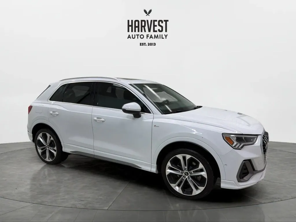 Audi Q3 photo 9