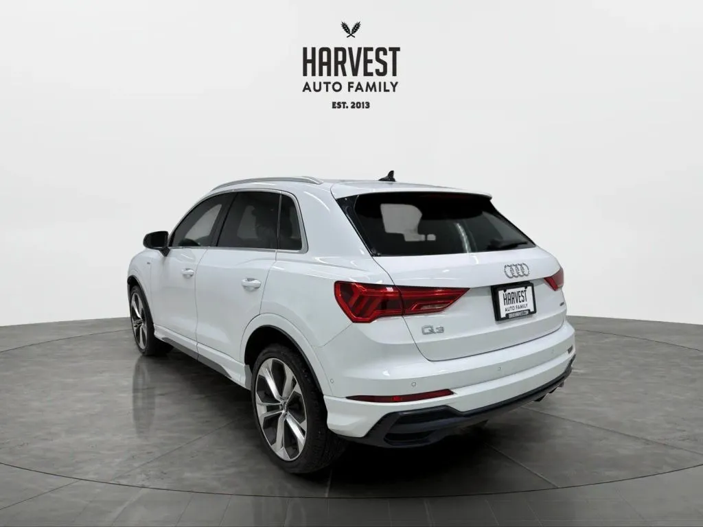 Audi Q3 photo 4