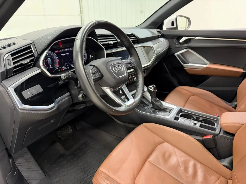 Audi Q3 photo 12