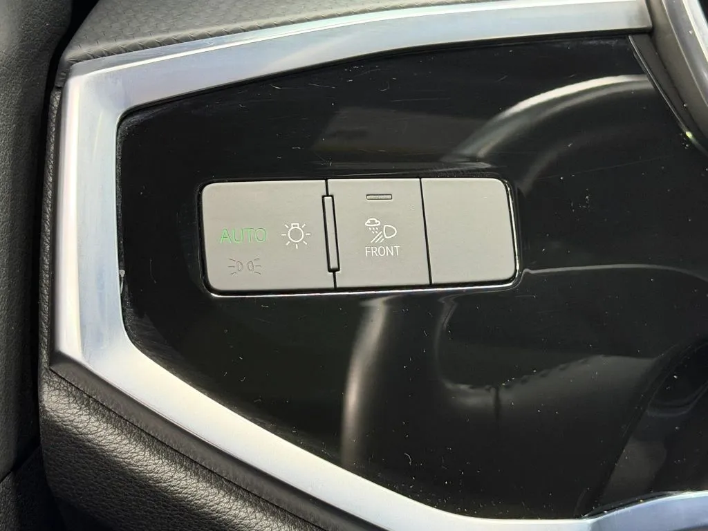 Audi Q3 photo 27