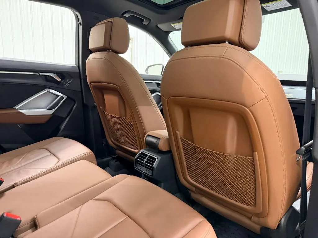 Audi Q3 photo 19