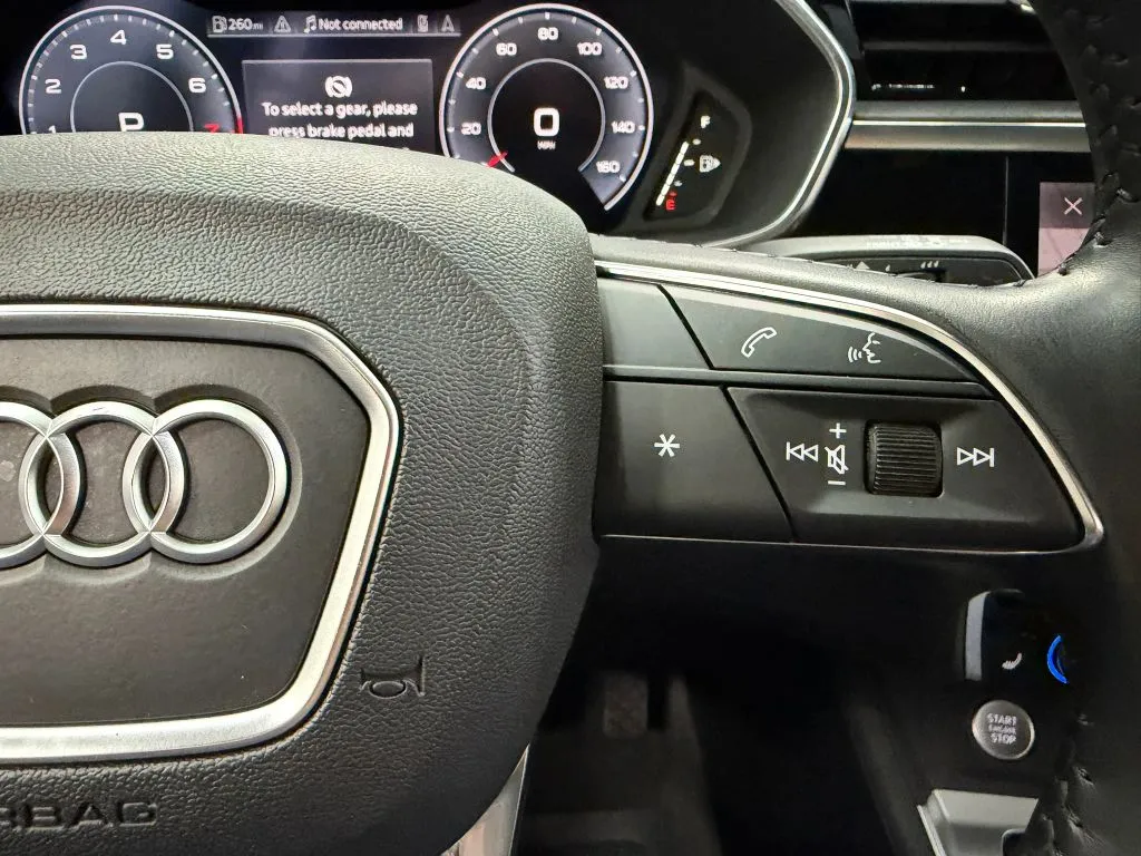 Audi Q3 photo 30