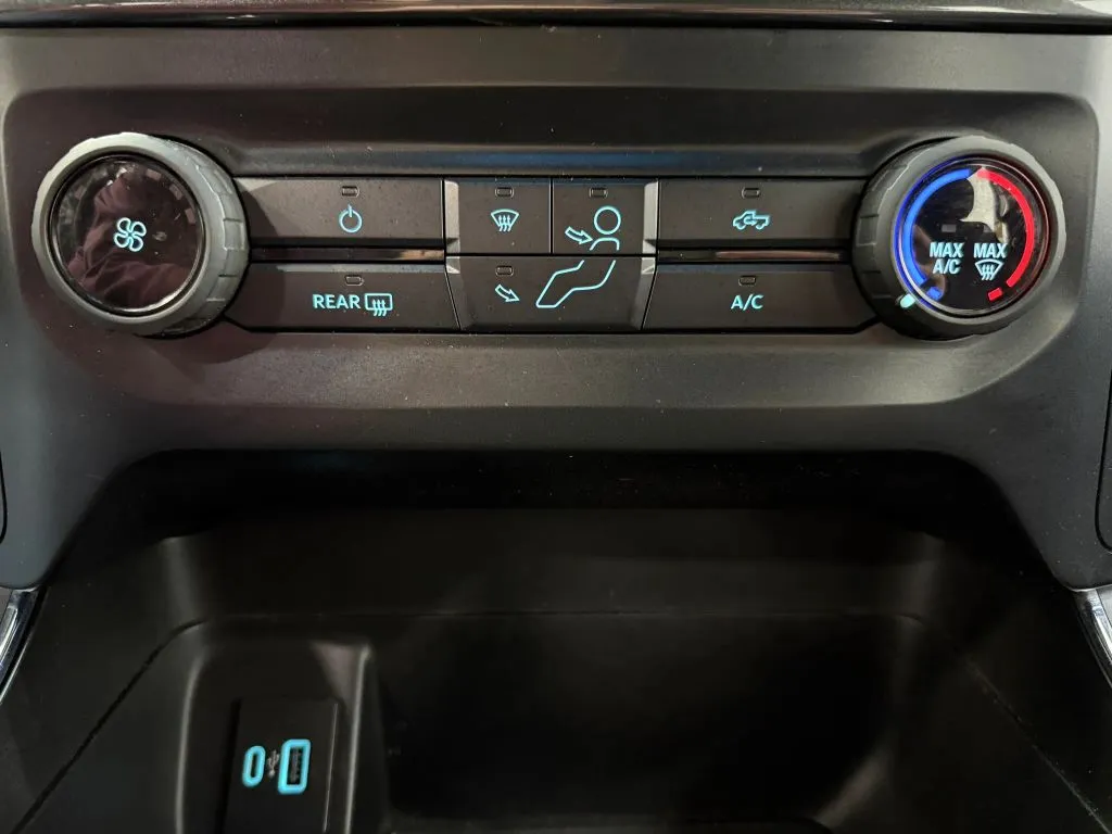 Ford F-150 photo 22
