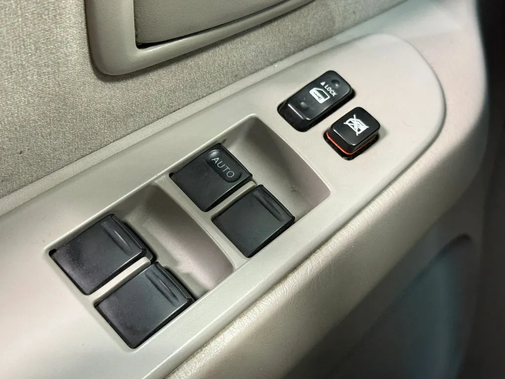 Toyota Tundra photo 24