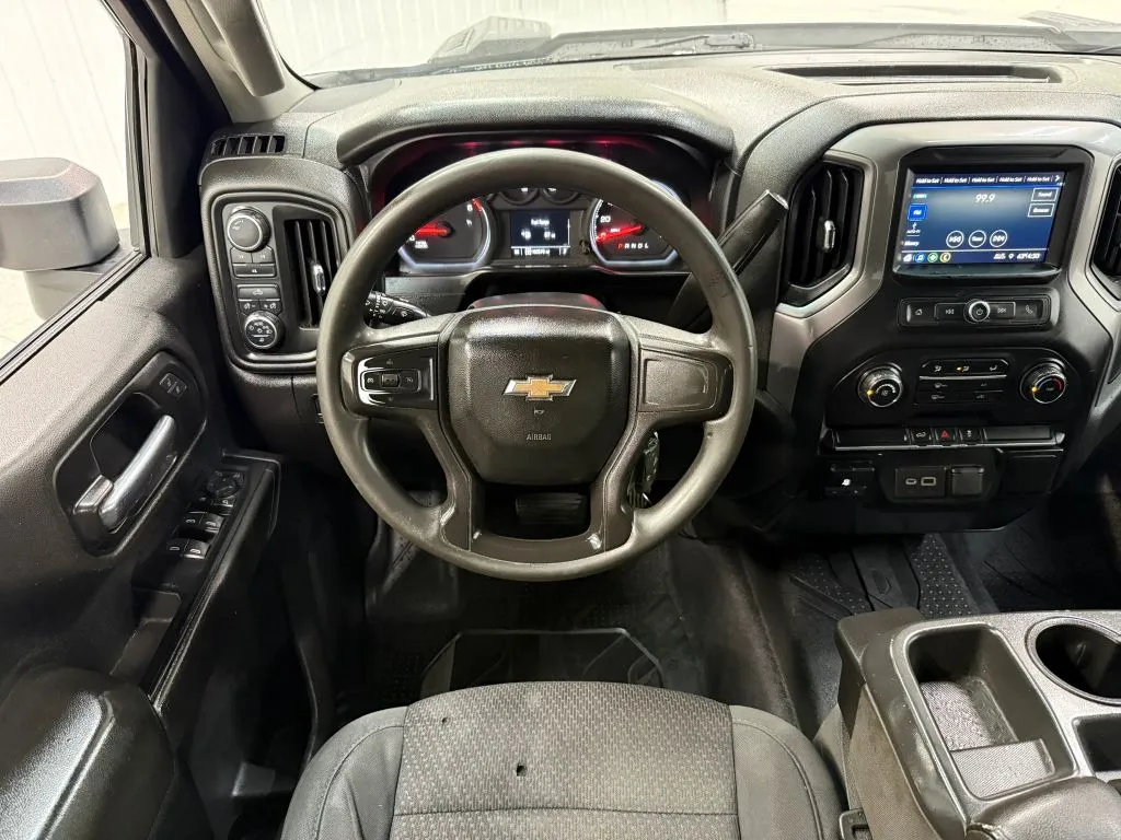 Chevrolet Silverado photo 18