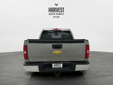 More photos of 2013 Chevrolet Silverado 1500 Crew Cab LT Pickup 4D 5 3/4 ft at Harvest Auto Family, NE
