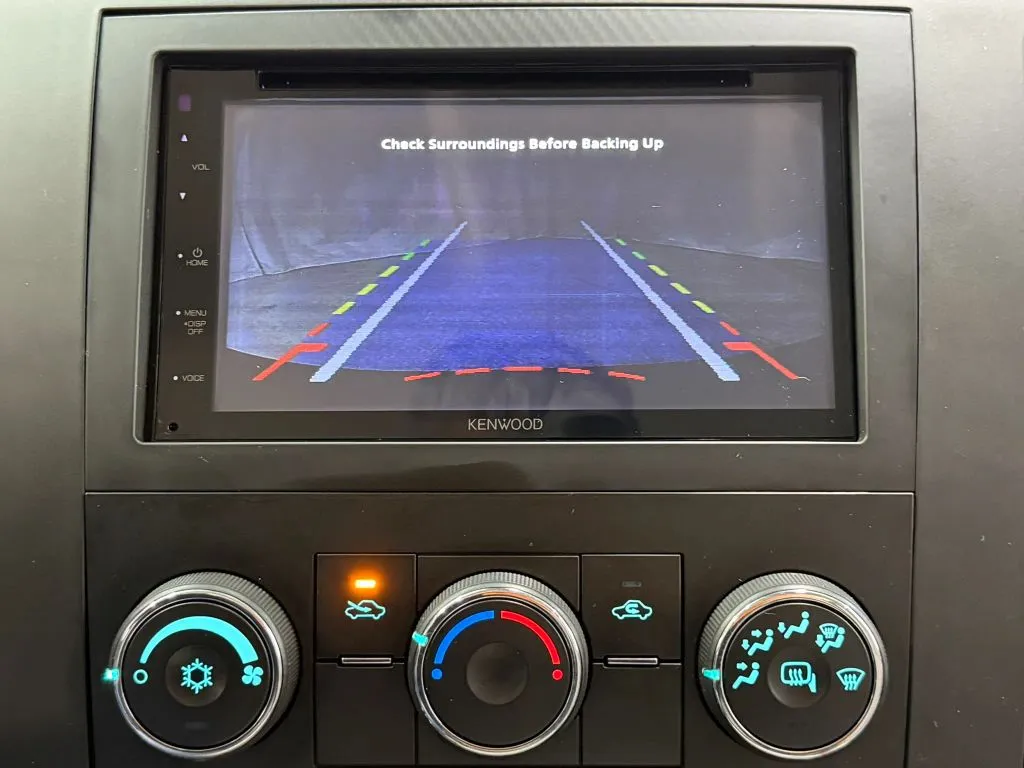 Chevrolet Silverado photo 22