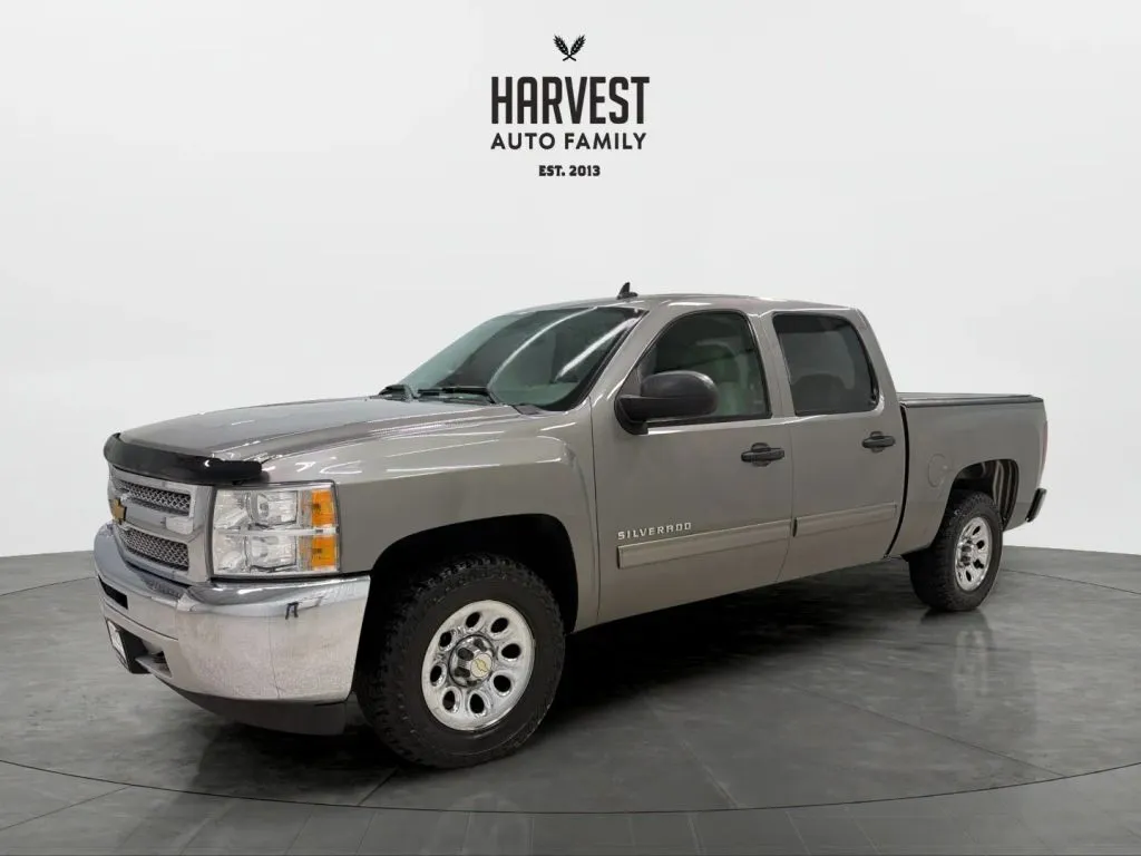 Gray 2013 Chevrolet Silverado 1500 Crew Cab LT Pickup 4D 5 3/4 ft for sale in Wahoo, NE