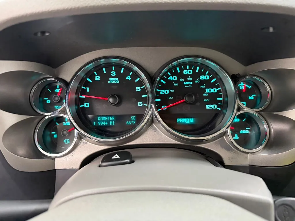 Chevrolet Silverado photo 20