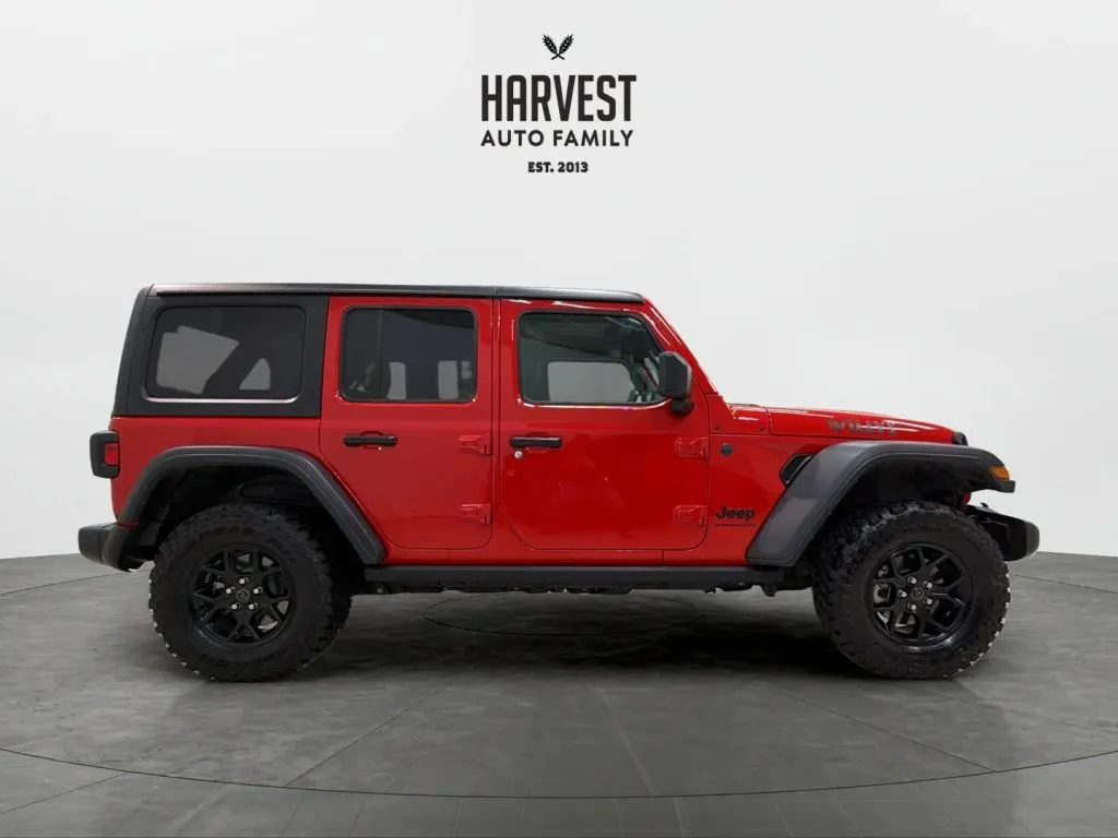 Jeep Wrangler photo 8