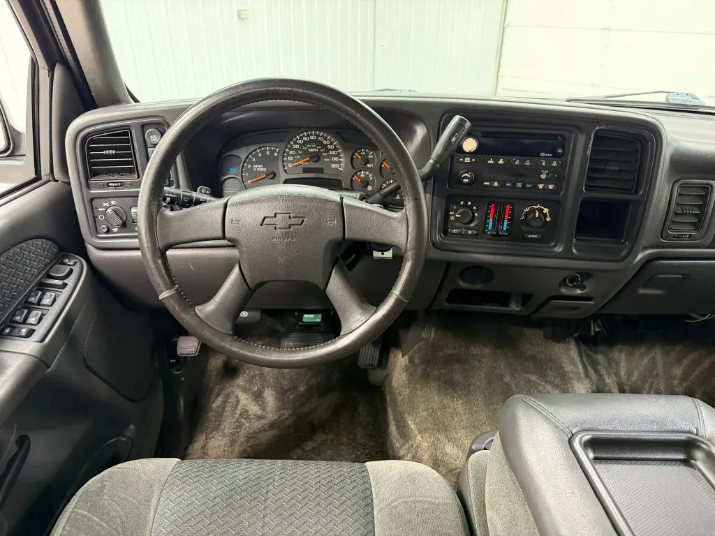 Chevrolet Avalanche photo 18