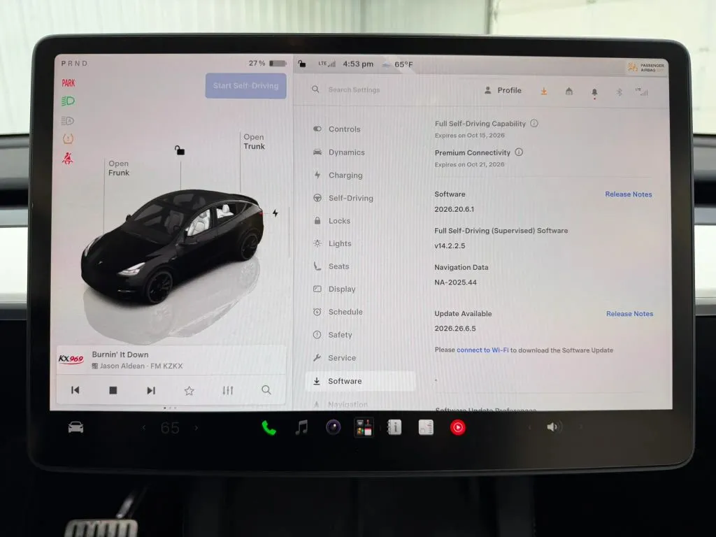 Tesla Model Y photo 23