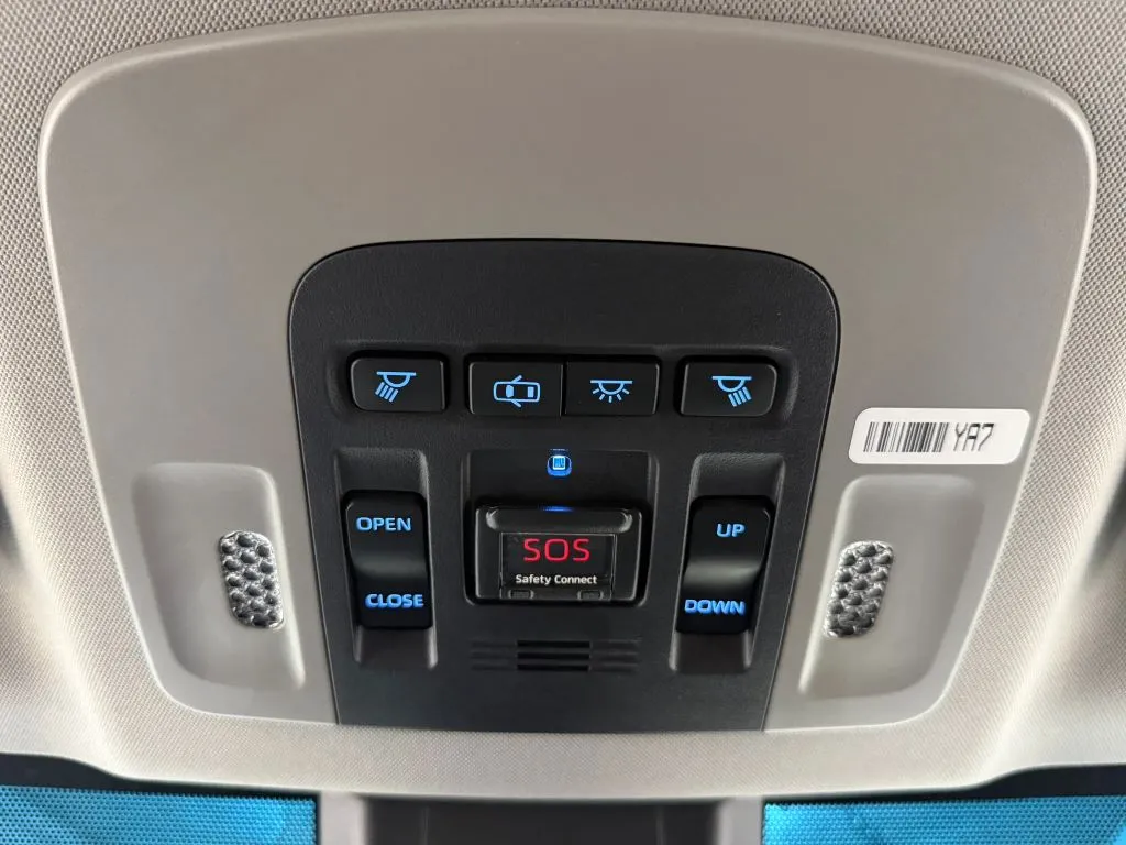 Toyota Camry photo 26