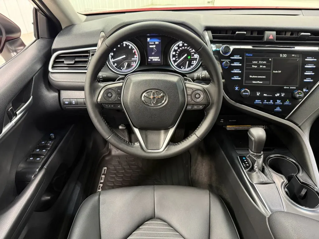 Toyota Camry photo 18