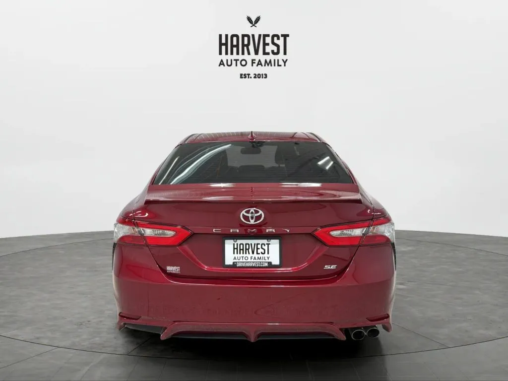 Toyota Camry photo 5