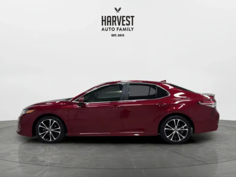 Photos of 2018 Toyota Camry SE Sedan 4D for sale in Wahoo, NE at Harvest Auto Family