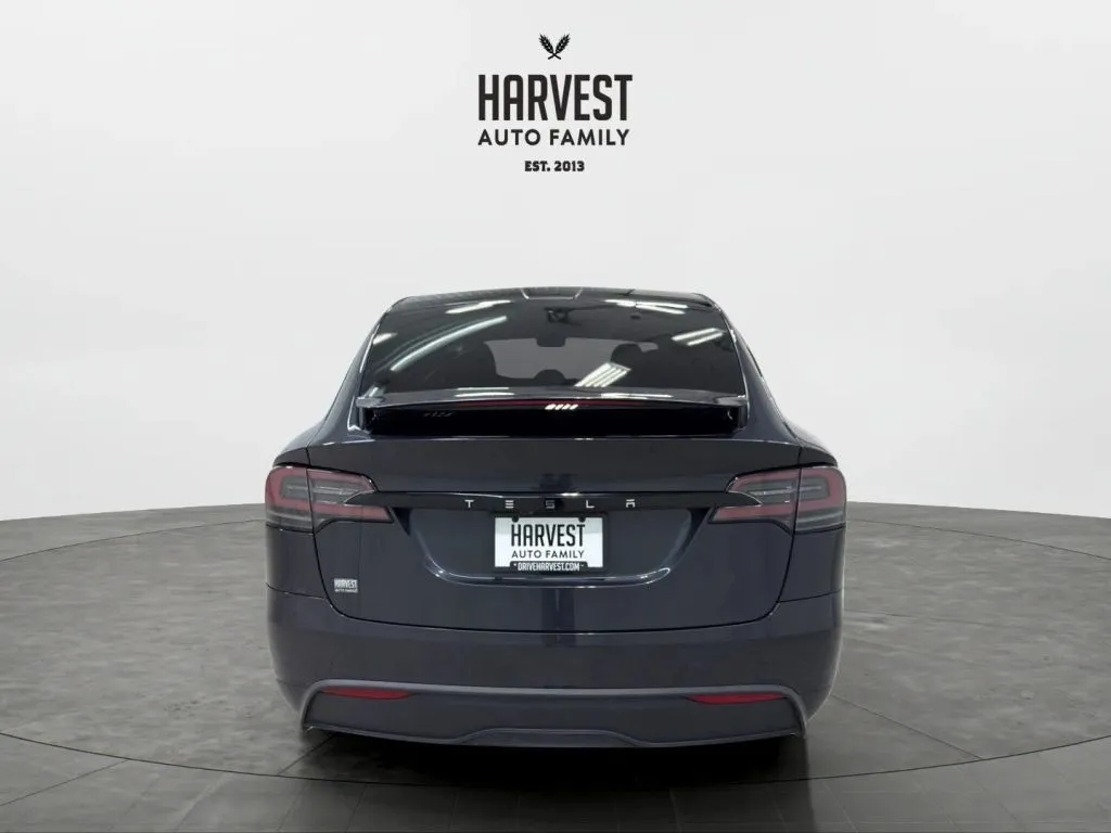 Tesla Model X photo 5