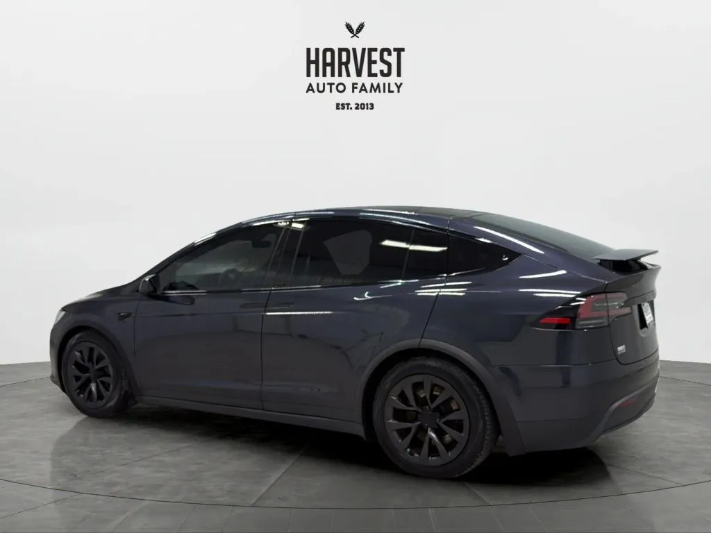 Tesla Model X photo 3