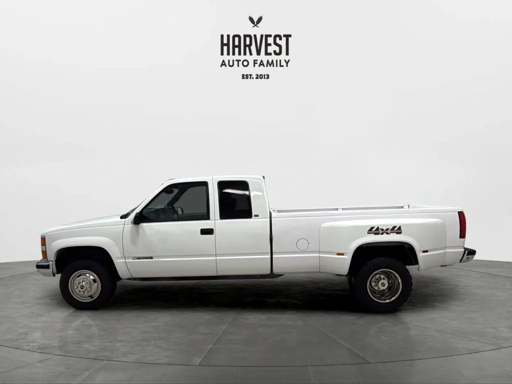 Chevrolet 3500 photo 2