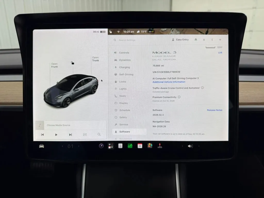 Tesla Model 3 photo 20