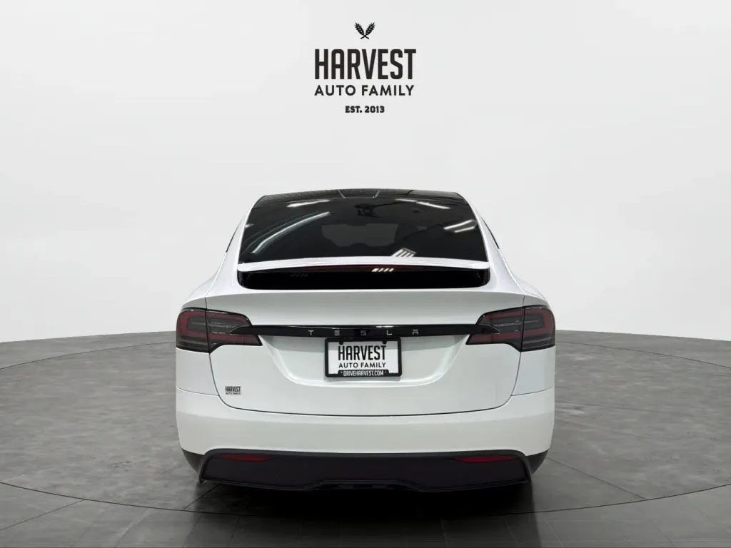 Tesla Model X photo 5