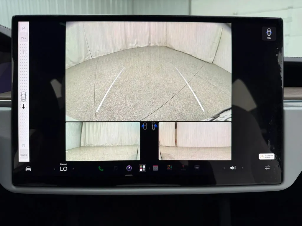 Tesla Model X photo 26