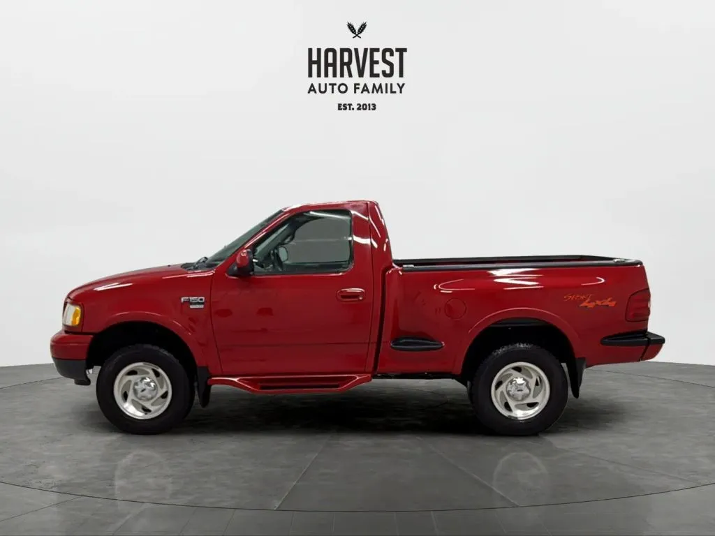 Ford F-150 photo 2