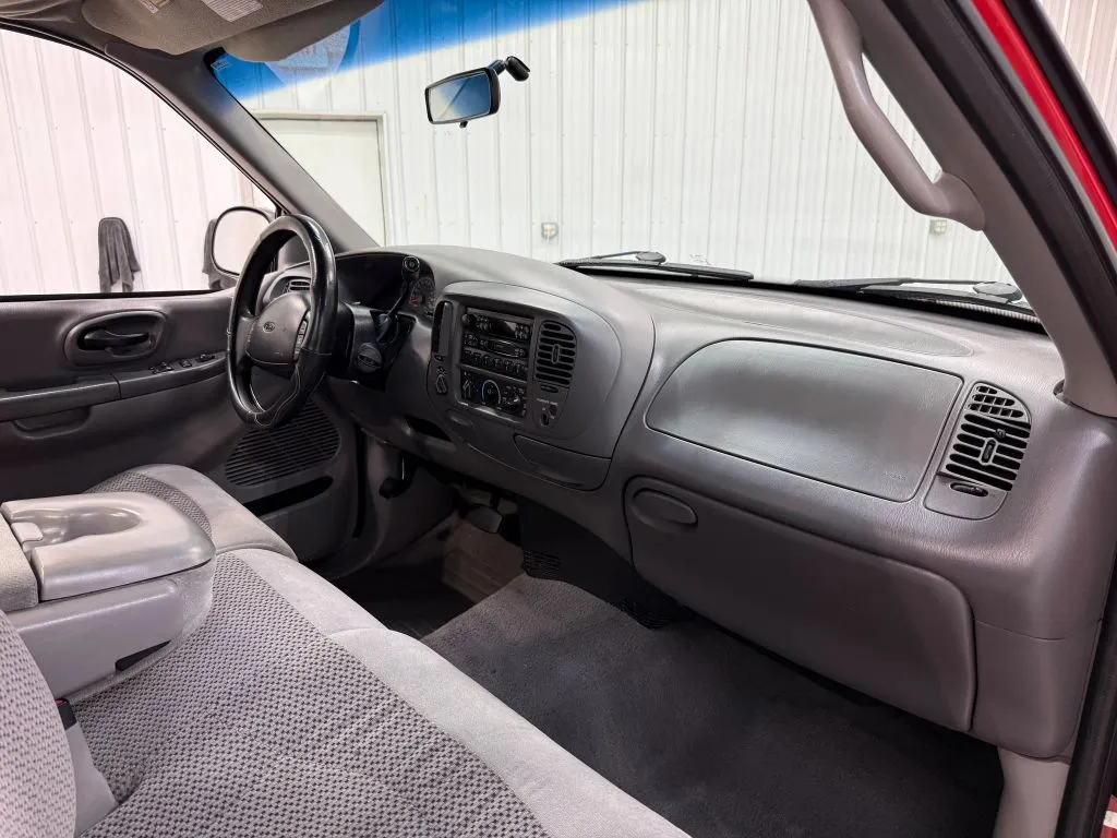 Ford F-150 photo 13