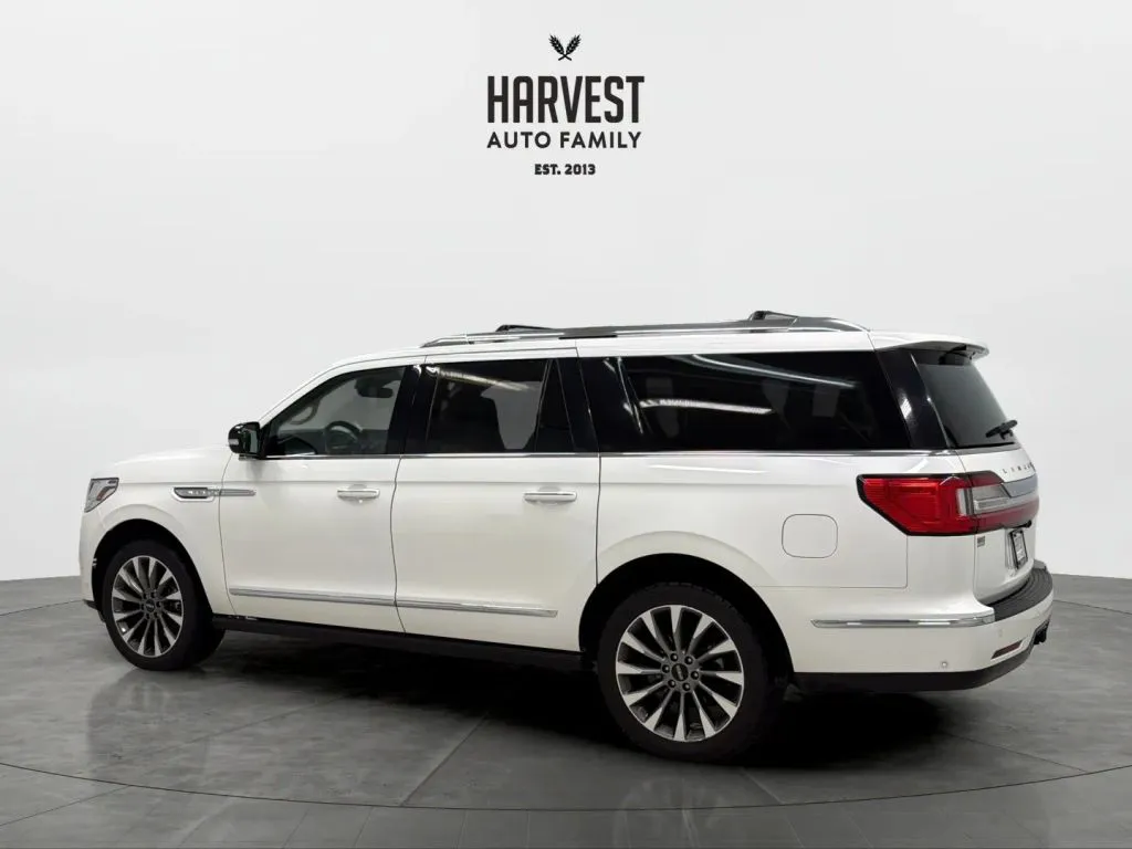 Lincoln Navigator L photo 3