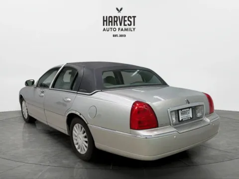 More photos of 2004 Lincoln Town Car Ultimate Sedan 4D at Harvest Auto Family, NE