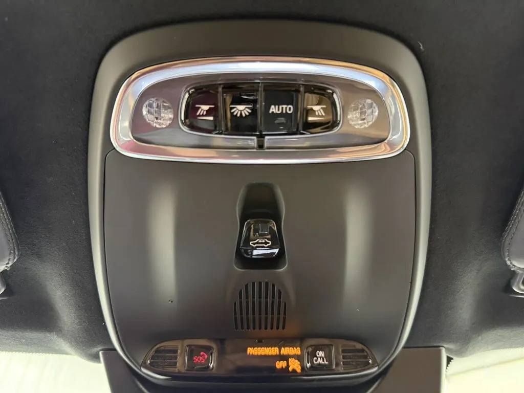 Volvo XC90 photo 31