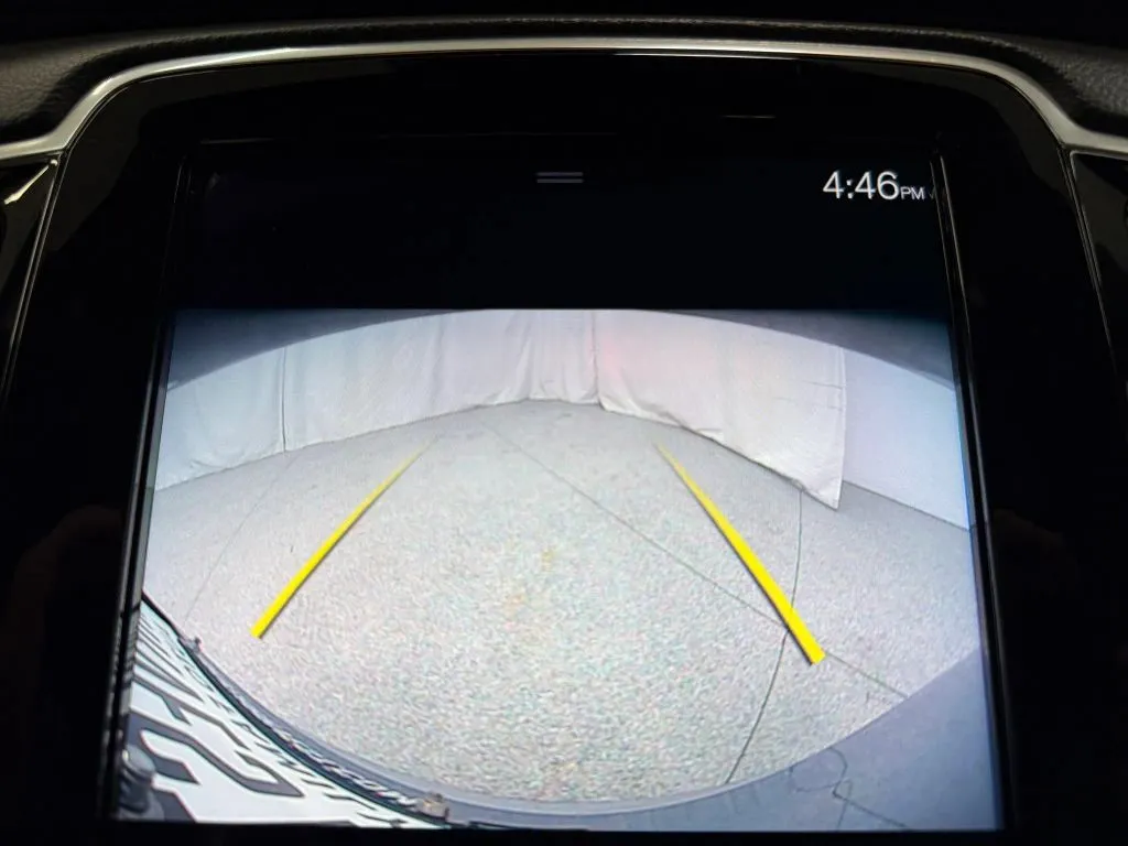 Volvo XC90 photo 26