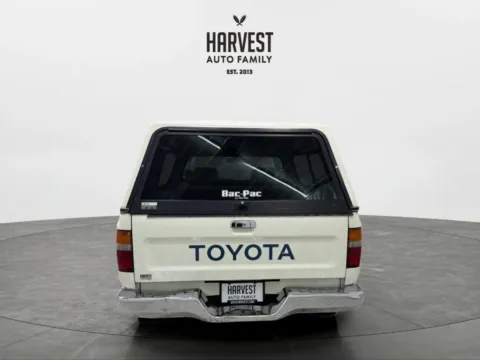 More photos of 1990 Toyota Pickup DLX Short Bed 4X4 at Harvest Auto Family, NE