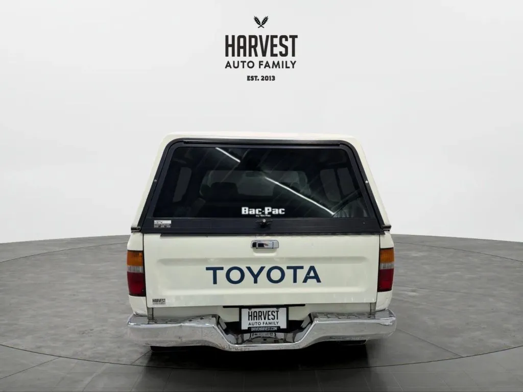 Toyota Pick-Up photo 5