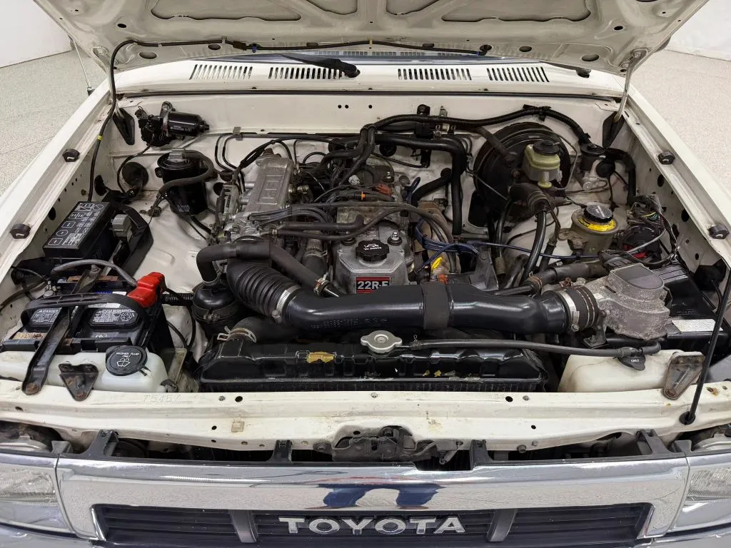 Toyota Pick-Up photo 25