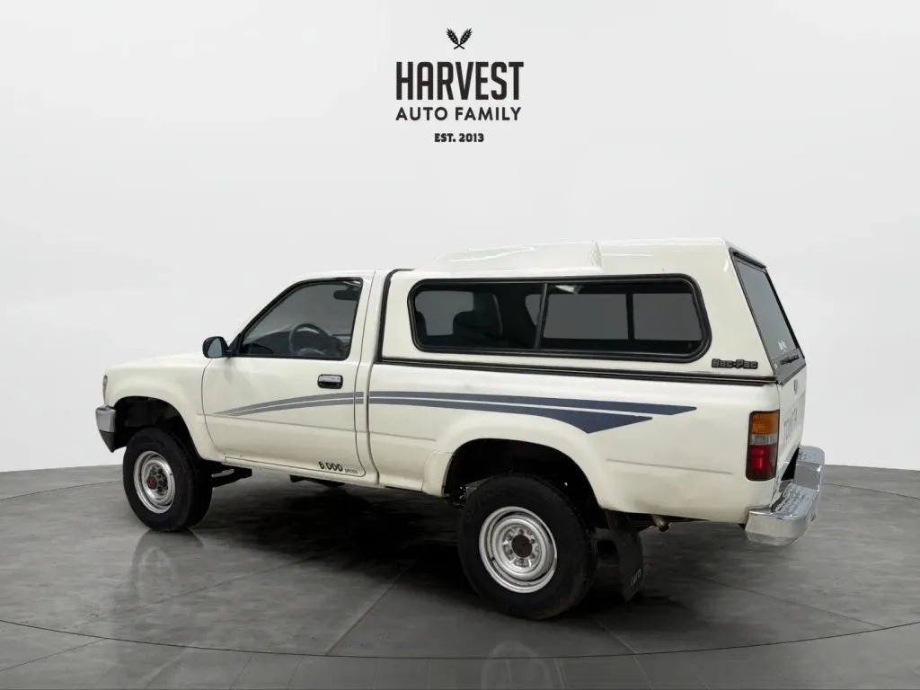 Toyota Pick-Up photo 3