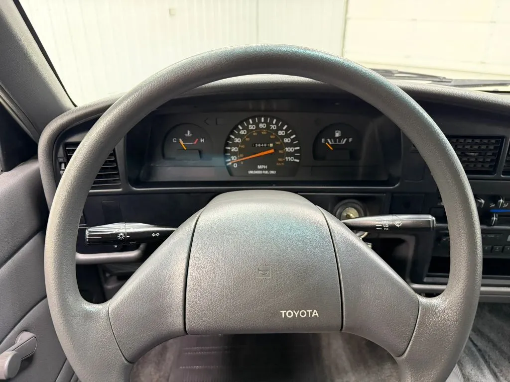 Toyota Pick-Up photo 18