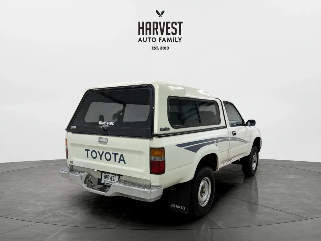 Toyota Pick-Up photo 6