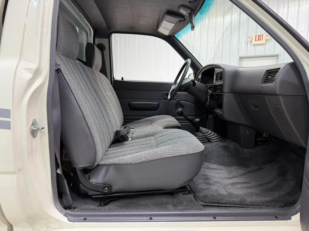 Toyota Pick-Up photo 15