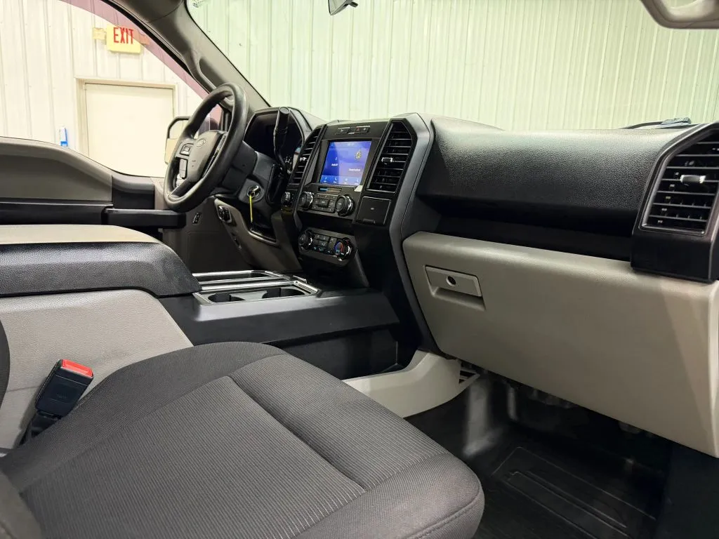 Ford F-150 photo 14
