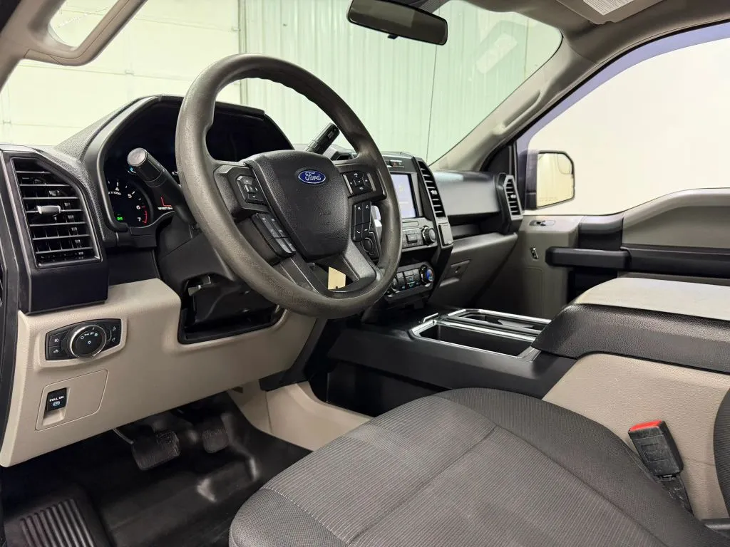 Ford F-150 photo 12
