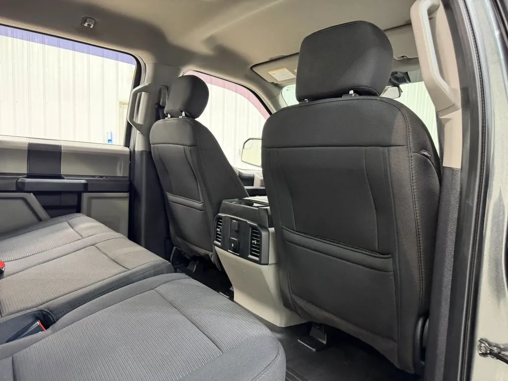 Ford F-150 photo 17