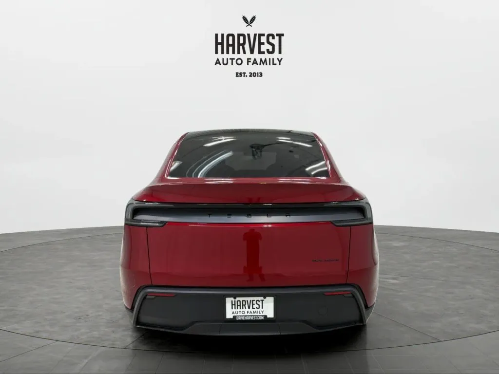 Tesla Model Y photo 5