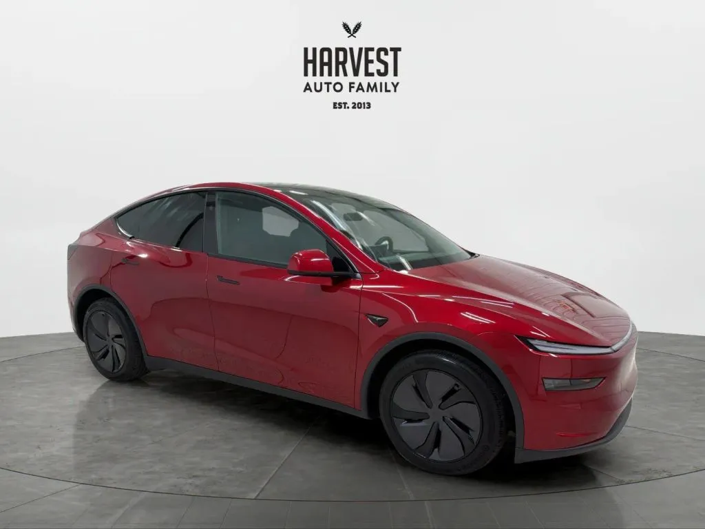 Tesla Model Y photo 9