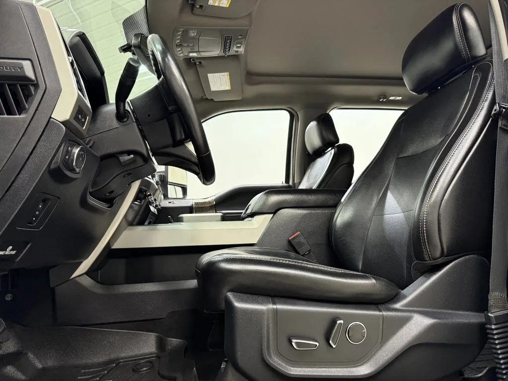 Ford F-350 photo 15