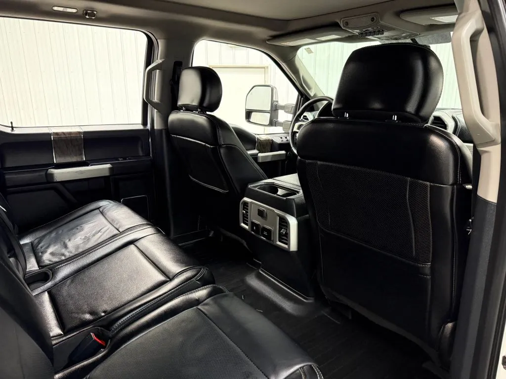 Ford F-350 photo 17