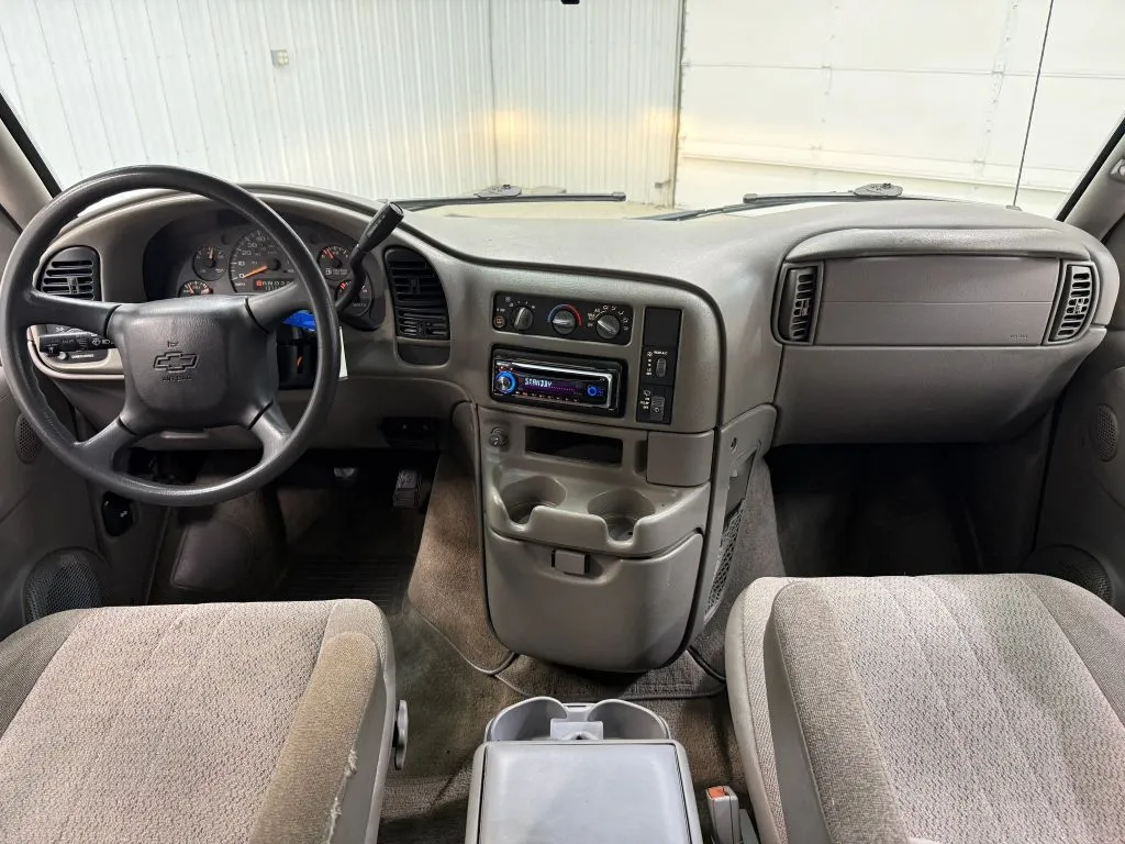 Chevrolet Astro Passenger photo 13