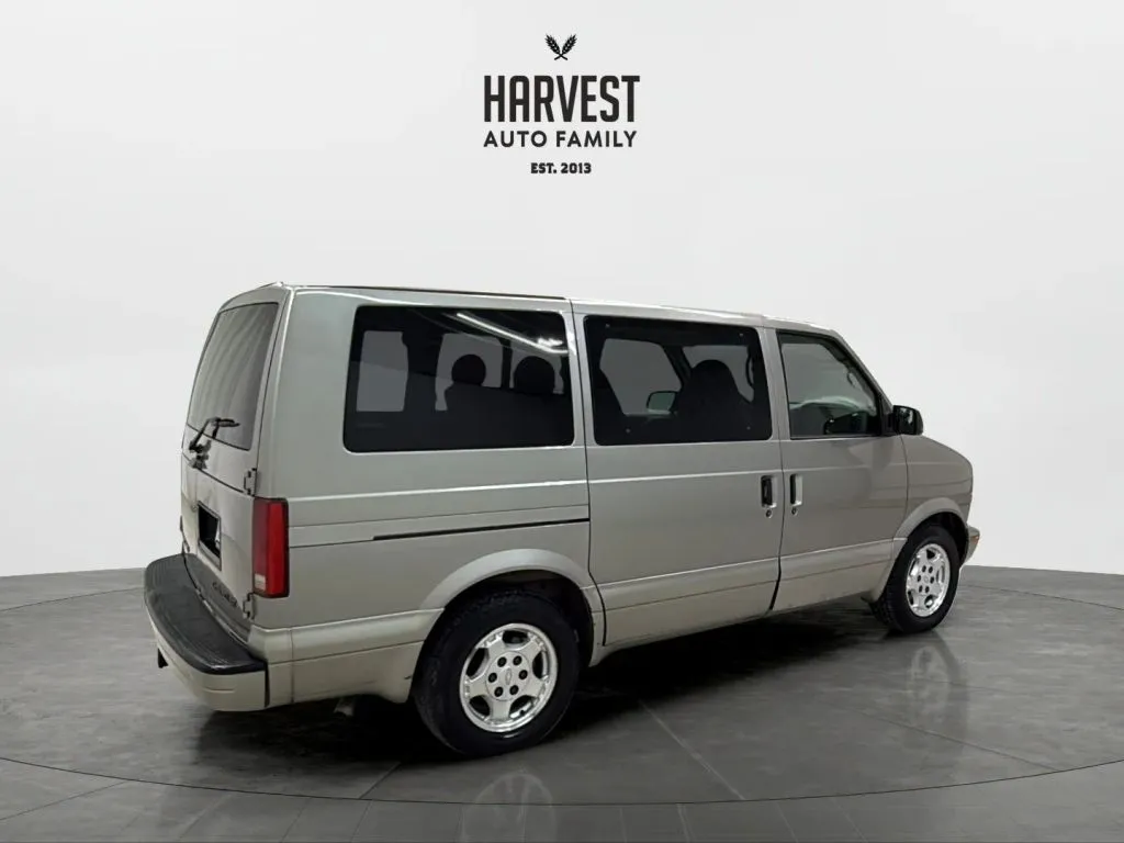 Chevrolet Astro Passenger photo 7
