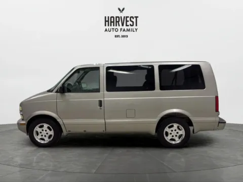 Photos of 2004 Chevrolet Astro Passenger Minivan 3D for sale in Wahoo, NE at Harvest Auto Family